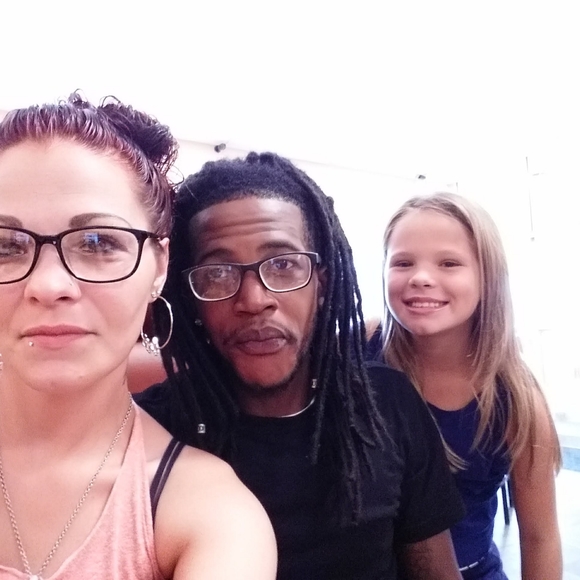 Items - Picture 5 of 16